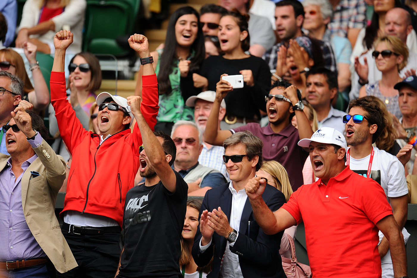 Rafael Nadal and Lukas Rosol shake hands on Centre Court Javier Garcia
