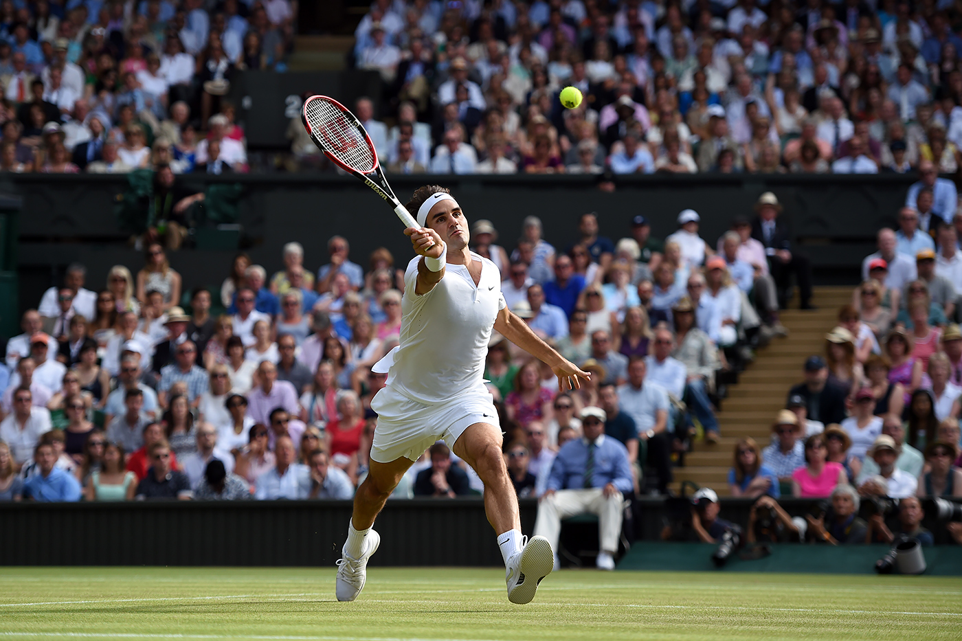 Gentlemen's Semi-final: Federer defeats Murray - The Championships ...